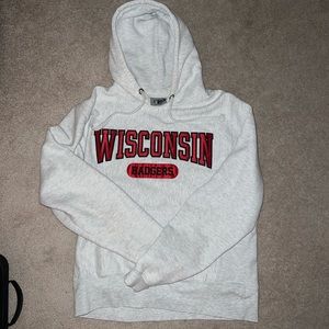 UW MADISON COLLEGIATE HOODIE
WISCONSIN 
size S